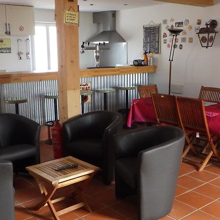 Les Gites Du Vieux Frene Longavesnes Luaran gambar