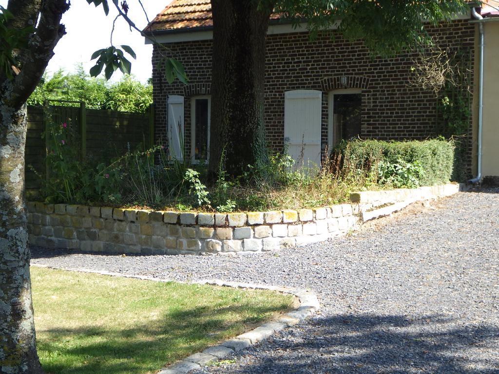 Les Gites Du Vieux Frene Longavesnes Luaran gambar